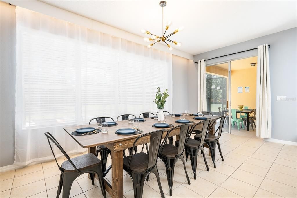 En Venta: $595,000 (6 camas, 5 baños, 3512 Pies cuadrados)