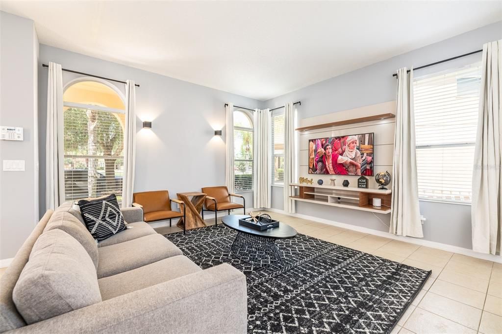En Venta: $595,000 (6 camas, 5 baños, 3512 Pies cuadrados)