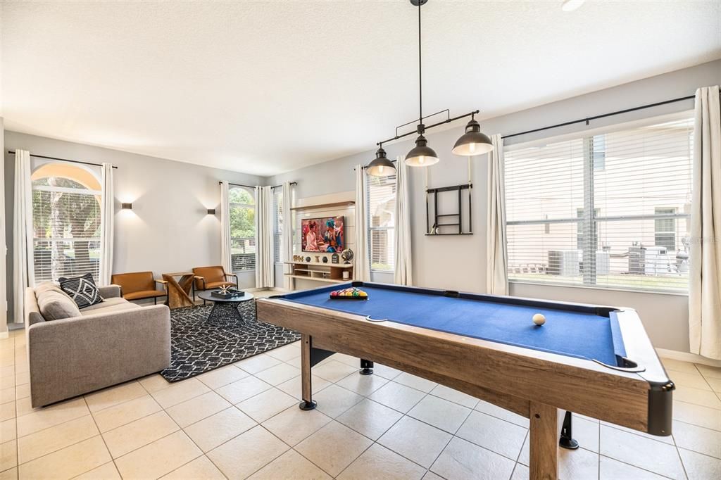 En Venta: $595,000 (6 camas, 5 baños, 3512 Pies cuadrados)
