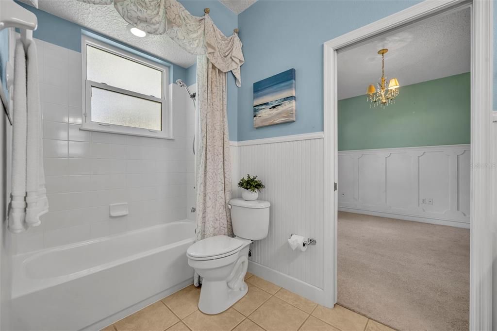 Activo con contrato: $650,000 (4 camas, 3 baños, 3114 Pies cuadrados)
