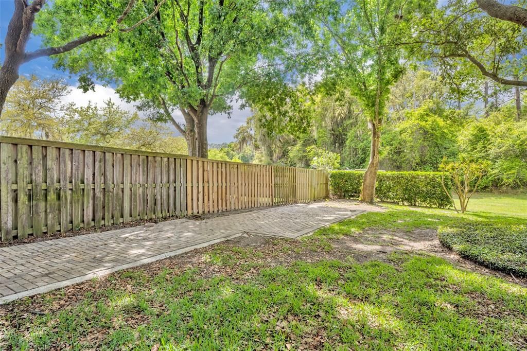 Activo con contrato: $650,000 (4 camas, 3 baños, 3114 Pies cuadrados)