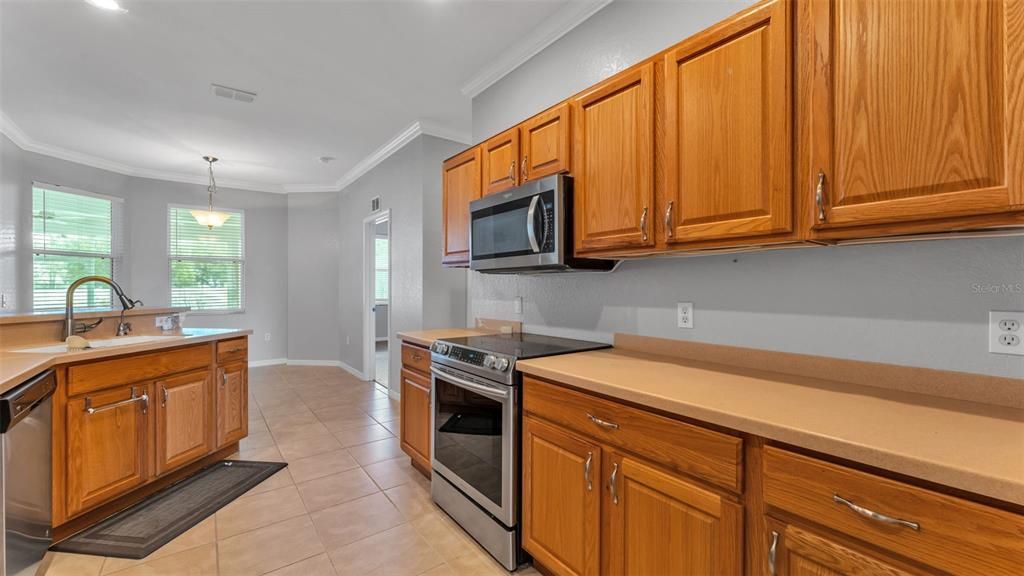 Active With Contract: $465,000 (4 beds, 3 baths, 2430 Square Feet)