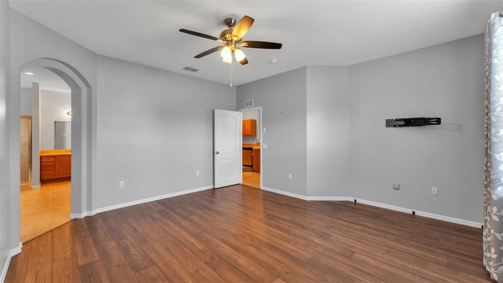 Active With Contract: $465,000 (4 beds, 3 baths, 2430 Square Feet)