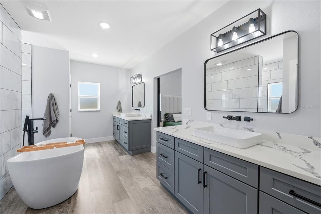 For Sale: $999,950 (4 beds, 3 baths, 3494 Square Feet)
