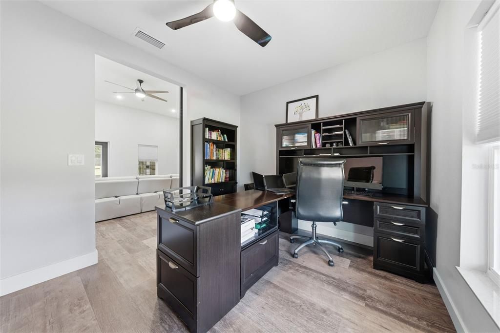 For Sale: $999,950 (4 beds, 3 baths, 3494 Square Feet)