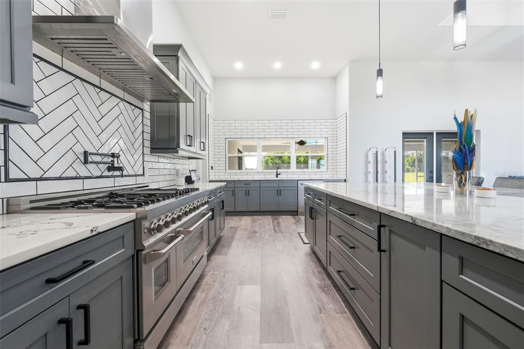 For Sale: $999,950 (4 beds, 3 baths, 3494 Square Feet)