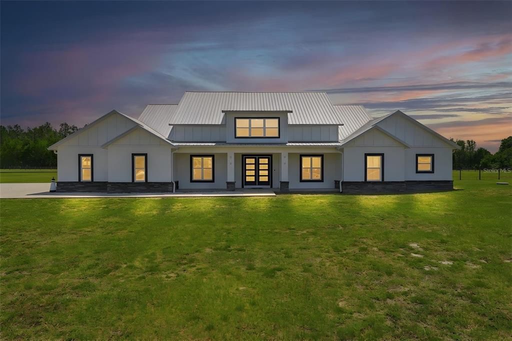 For Sale: $999,950 (4 beds, 3 baths, 3494 Square Feet)