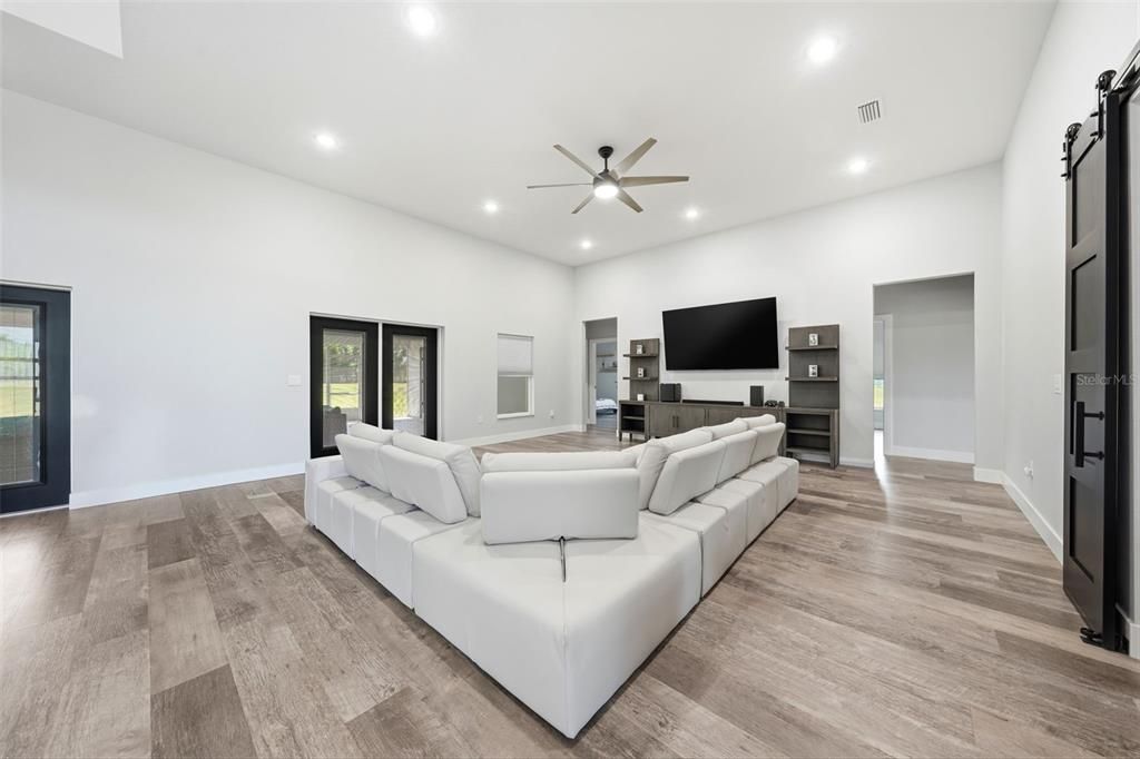 For Sale: $999,950 (4 beds, 3 baths, 3494 Square Feet)