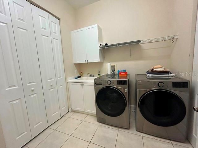 En Renta: $6,800 (4 camas, 3 baños, 2719 Pies cuadrados)