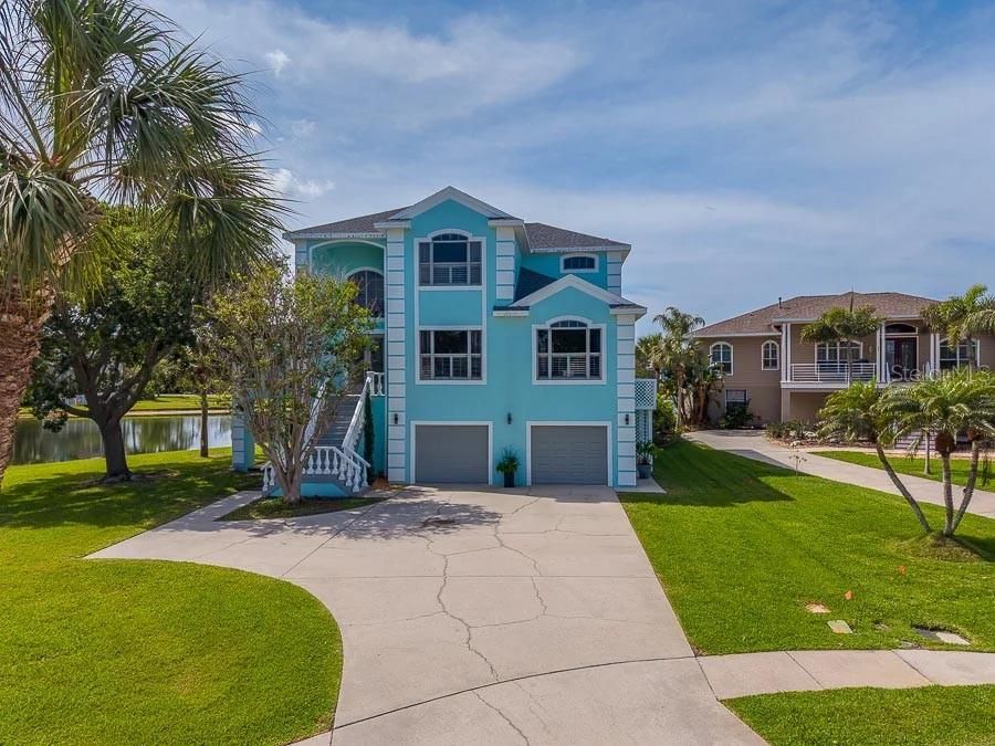 En Venta: $1,200,000 (3 camas, 4 baños, 3344 Pies cuadrados)