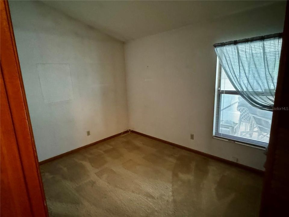 Active With Contract: $339,900 (3 beds, 2 baths, 1425 Square Feet)