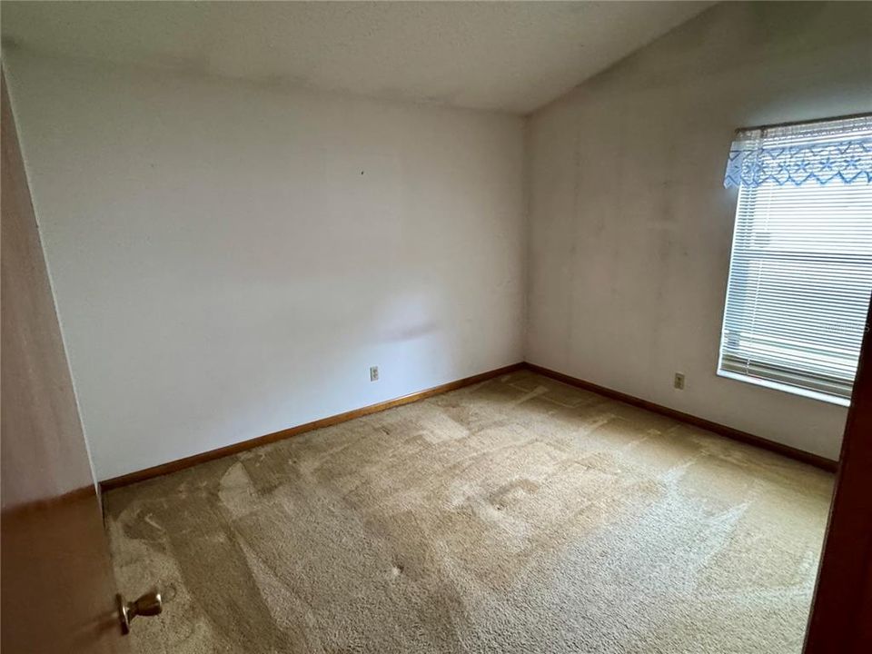 Active With Contract: $339,900 (3 beds, 2 baths, 1425 Square Feet)