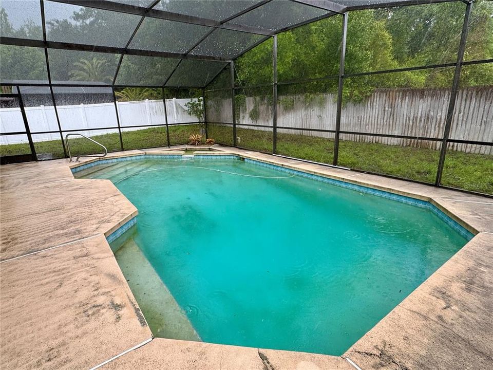 Active With Contract: $339,900 (3 beds, 2 baths, 1425 Square Feet)