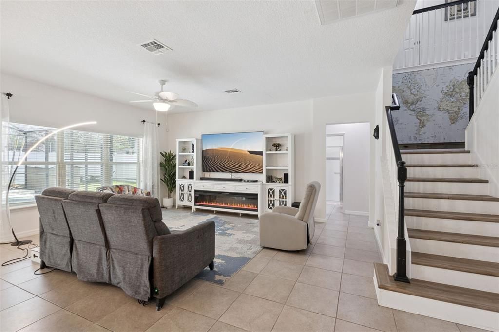 Active With Contract: $779,990 (5 beds, 3 baths, 3493 Square Feet)