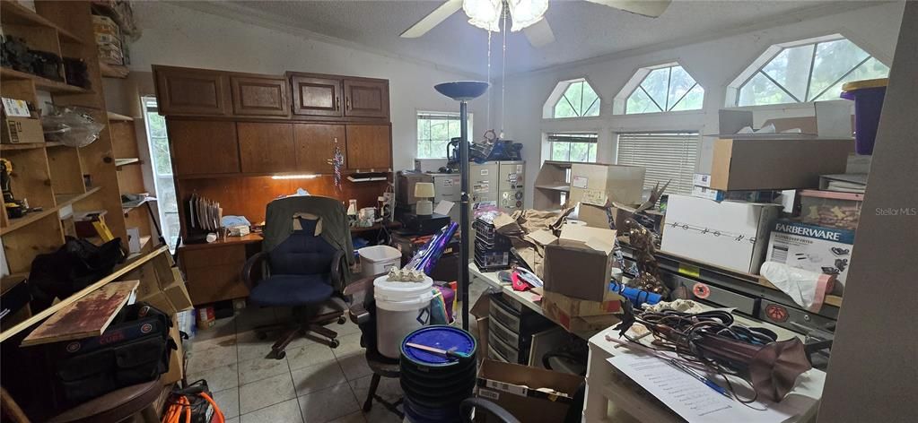 For Sale: $234,900 (3 beds, 2 baths, 1716 Square Feet)