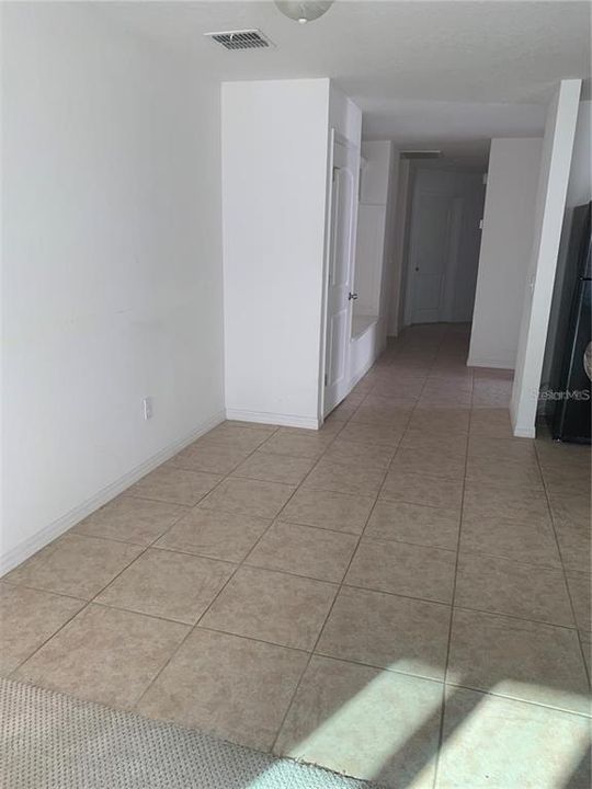 For Rent: $1,995 (3 beds, 2 baths, 1380 Square Feet)