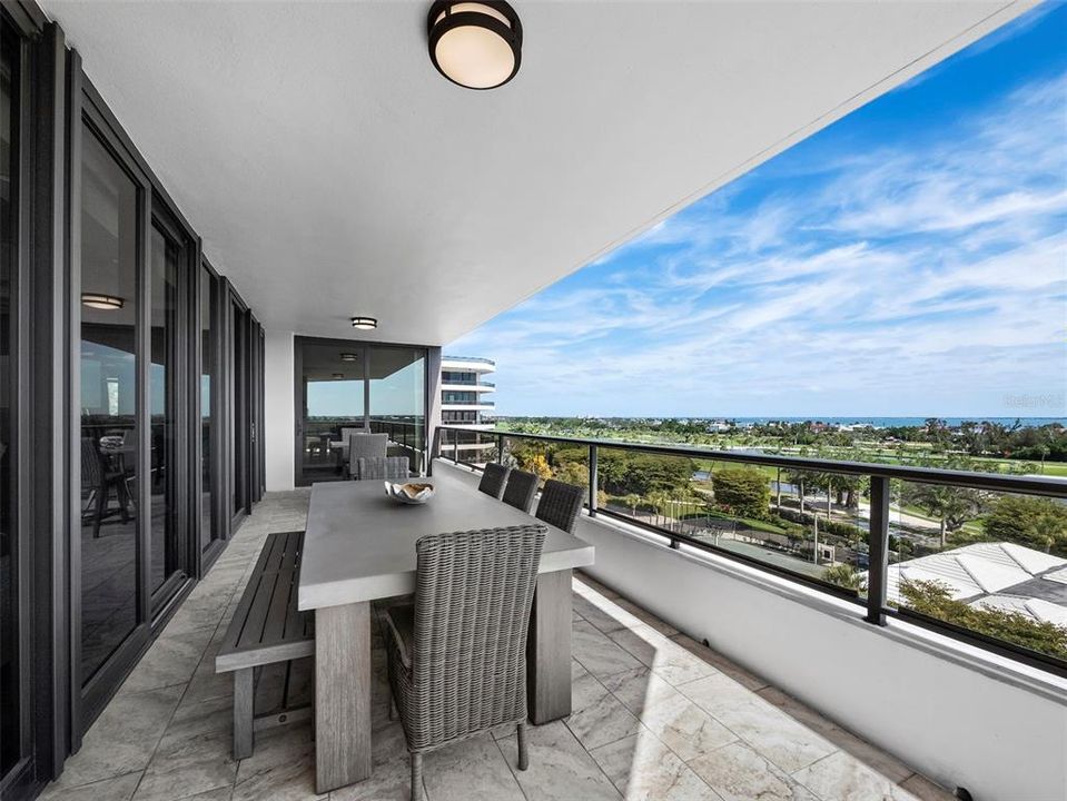 На продажу: $2,899,000 (3 спален, 2 ванн, 2375 Квадратных фут)