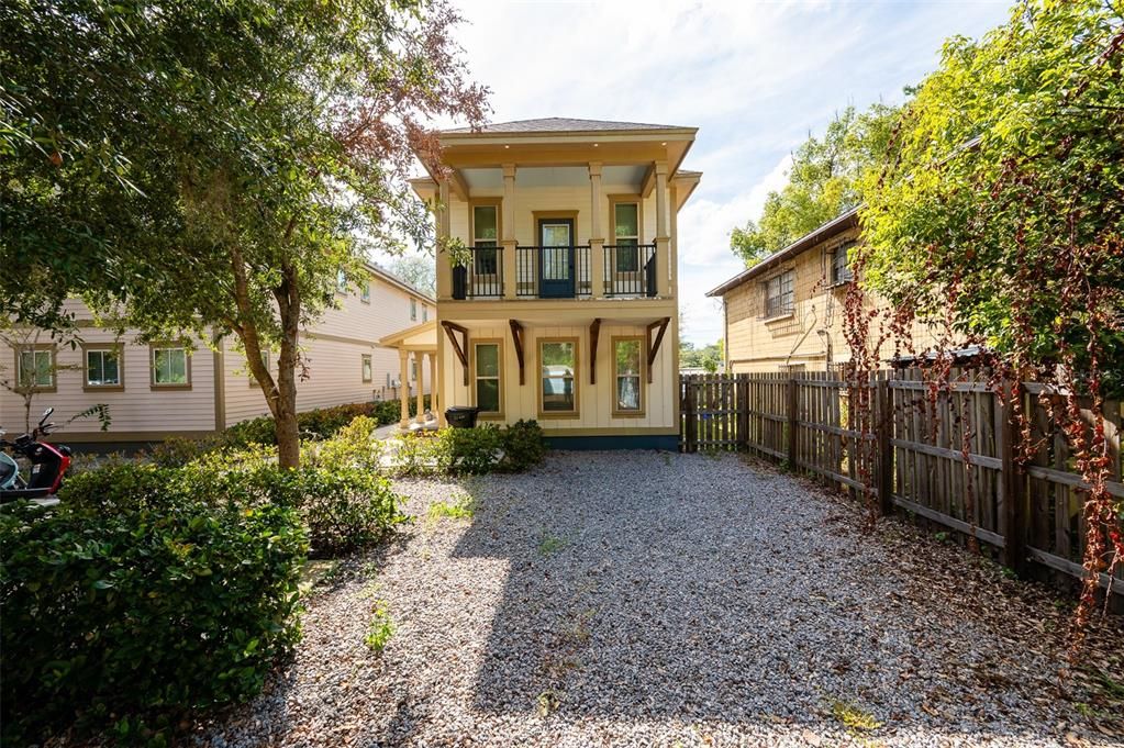 For Rent: $2,670 (3 beds, 3 baths, 1320 Square Feet)