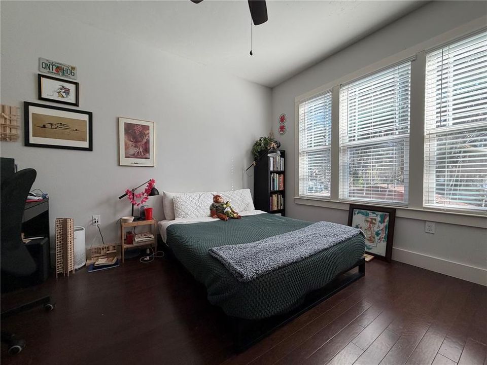 For Rent: $2,670 (3 beds, 3 baths, 1320 Square Feet)