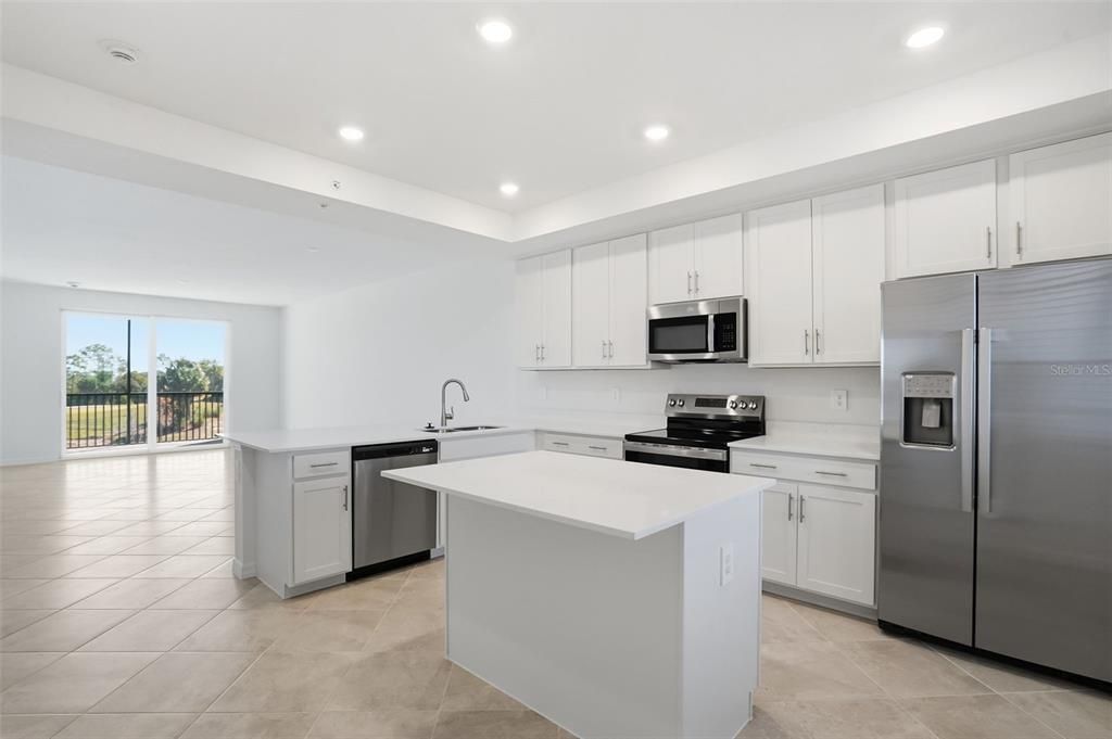 For Sale: $239,997 (2 beds, 2 baths, 1120 Square Feet)