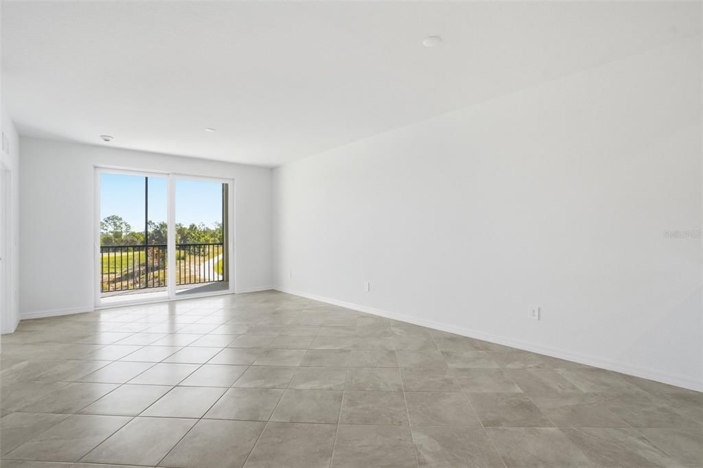 For Sale: $239,997 (2 beds, 2 baths, 1120 Square Feet)