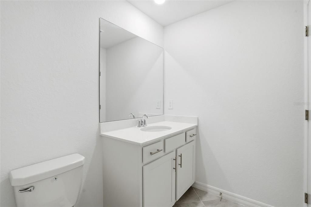 For Sale: $239,997 (2 beds, 2 baths, 1120 Square Feet)