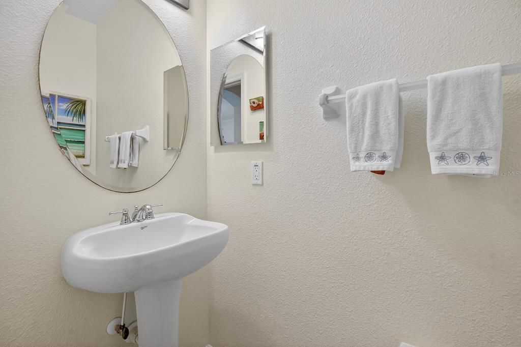 En Venta: $299,999 (3 camas, 2 baños, 1636 Pies cuadrados)