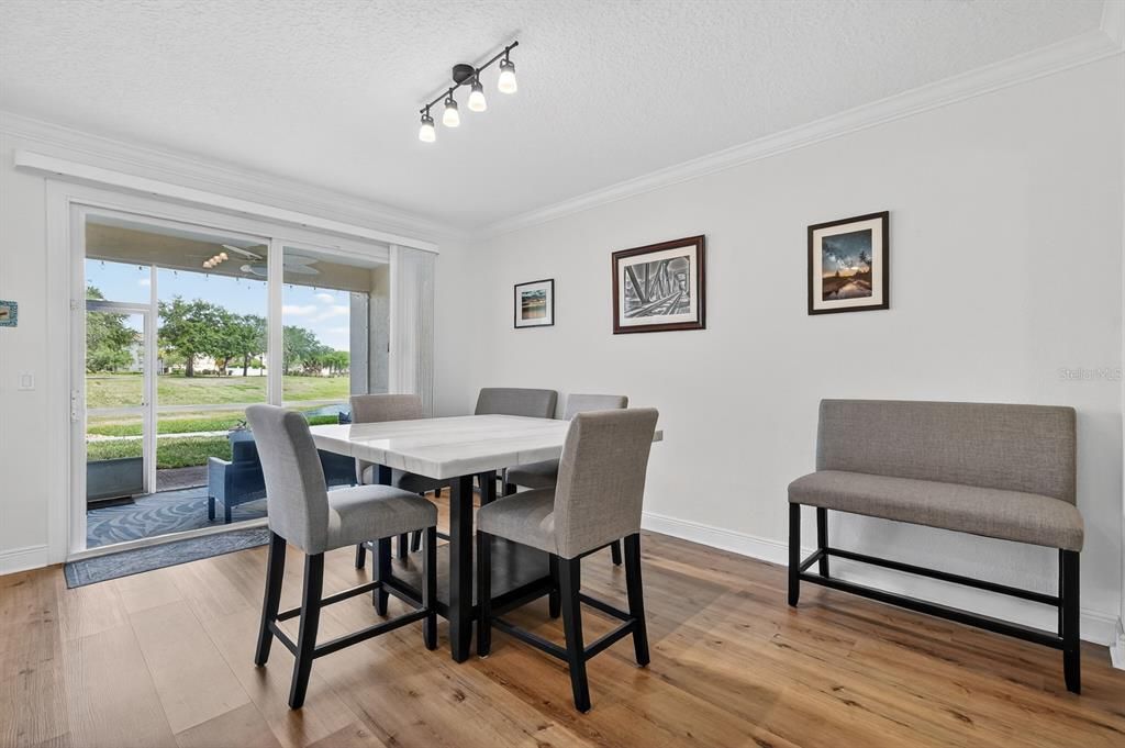 En Venta: $299,999 (3 camas, 2 baños, 1636 Pies cuadrados)