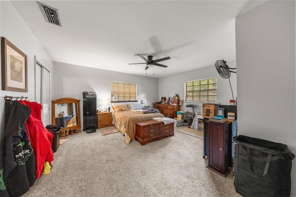 For Sale: $689,900 (4 beds, 3 baths, 1918 Square Feet)