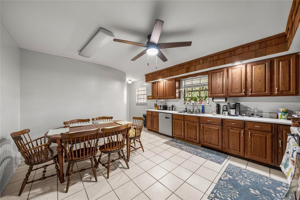 For Sale: $689,900 (4 beds, 3 baths, 1918 Square Feet)