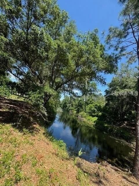 En Venta: $299,500 (2.58 acres)
