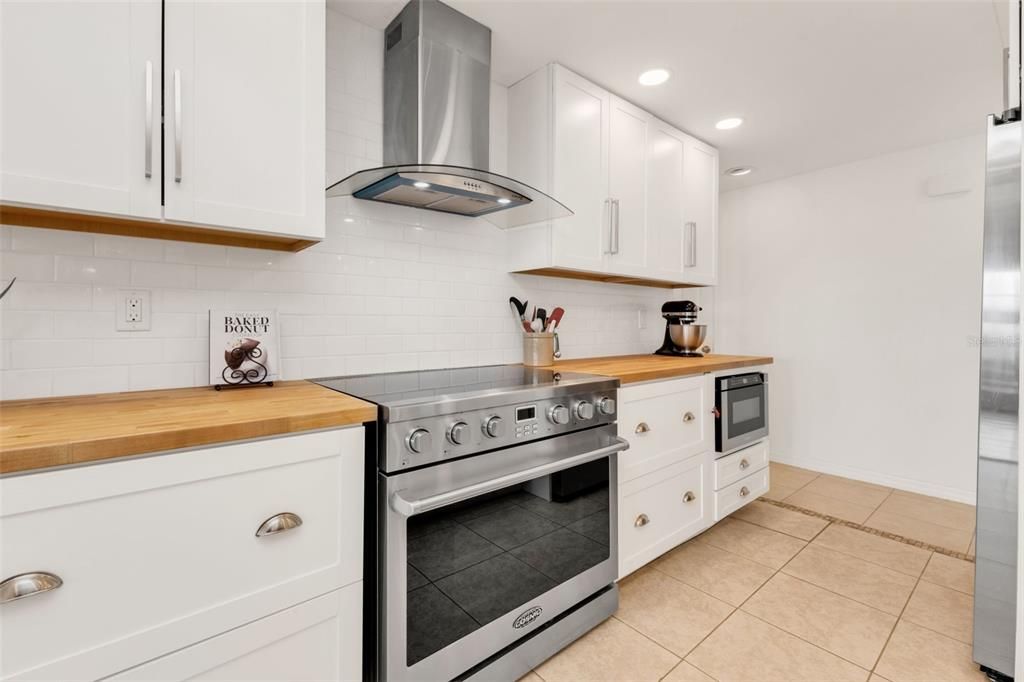 Activo con contrato: $535,000 (3 camas, 2 baños, 1808 Pies cuadrados)