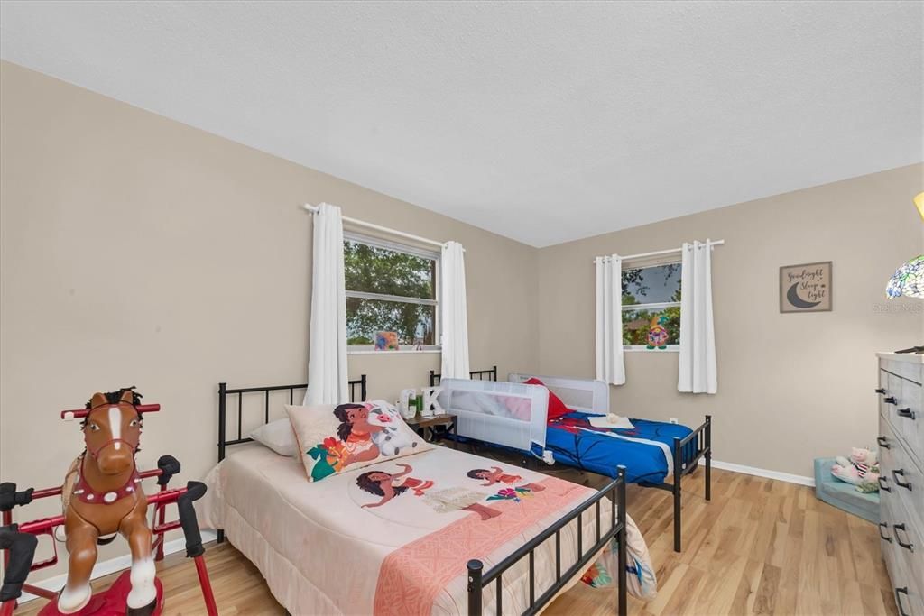 En Venta: $559,999 (3 camas, 2 baños, 1480 Pies cuadrados)