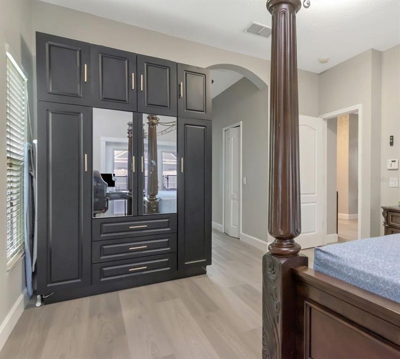Active With Contract: $729,999 (4 beds, 3 baths, 2210 Square Feet)