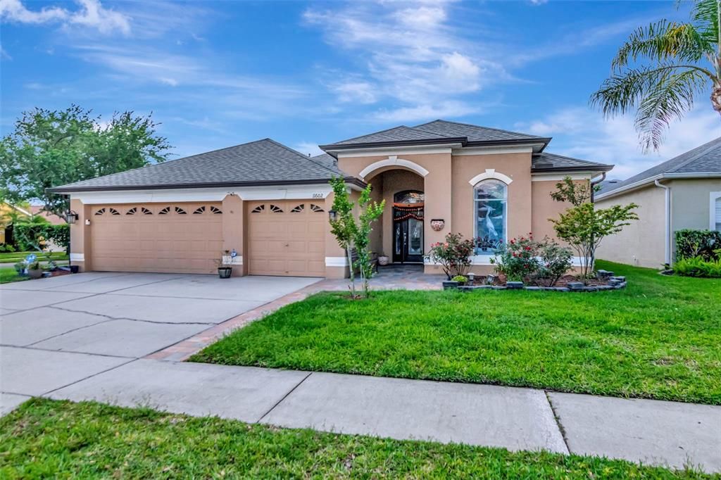 Active With Contract: $729,999 (4 beds, 3 baths, 2210 Square Feet)