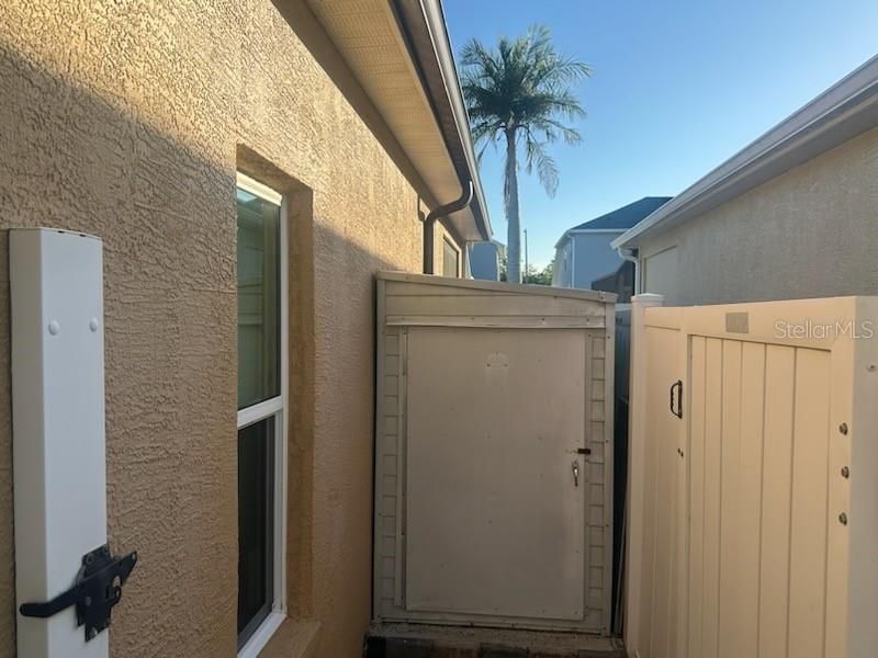 Active With Contract: $729,999 (4 beds, 3 baths, 2210 Square Feet)