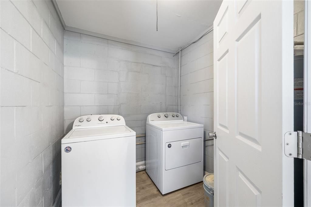 На продажу: $189,000 (4 спален, 2 ванн, 1252 Квадратных фут)