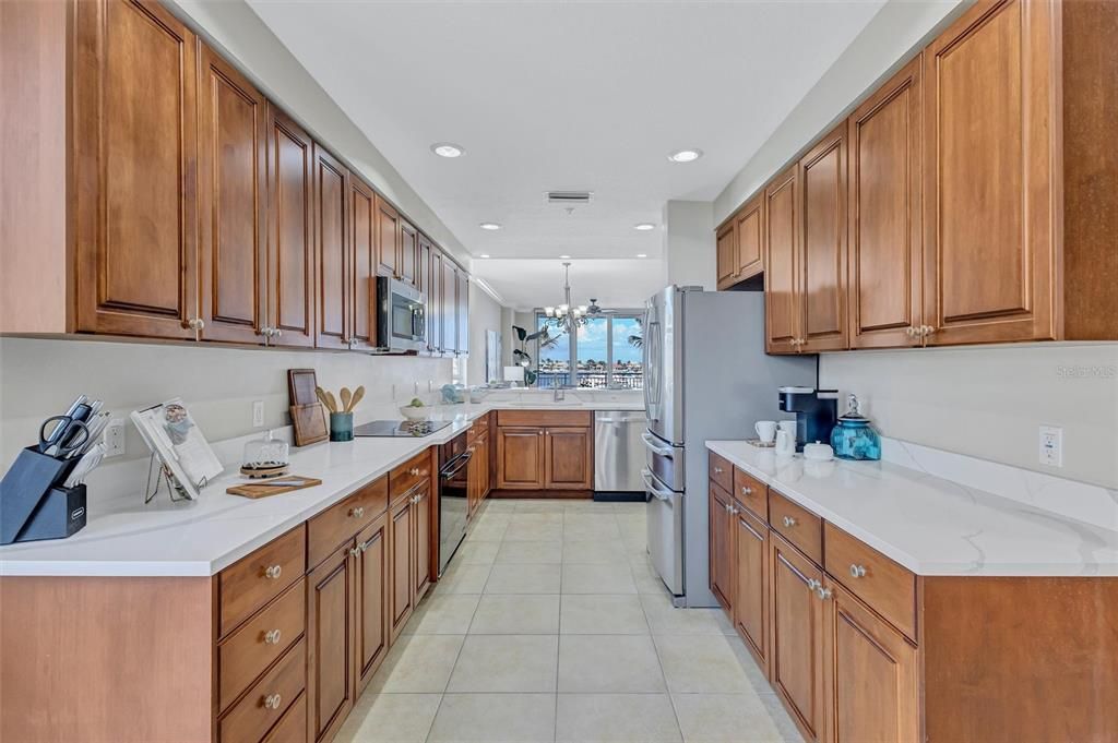For Sale: $599,000 (3 beds, 2 baths, 2115 Square Feet)
