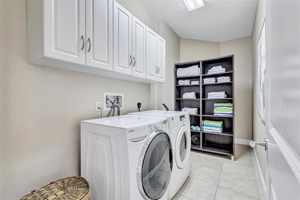 For Sale: $599,000 (3 beds, 2 baths, 2115 Square Feet)