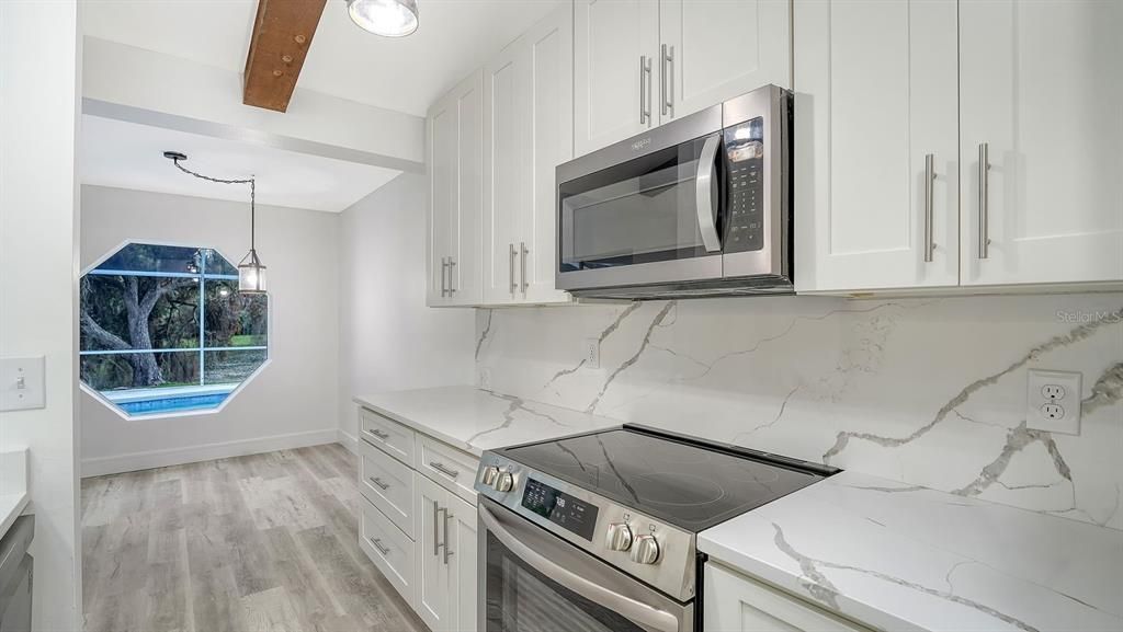 Activo con contrato: $584,900 (3 camas, 2 baños, 1574 Pies cuadrados)