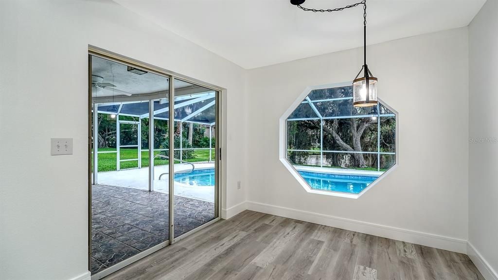 Activo con contrato: $584,900 (3 camas, 2 baños, 1574 Pies cuadrados)