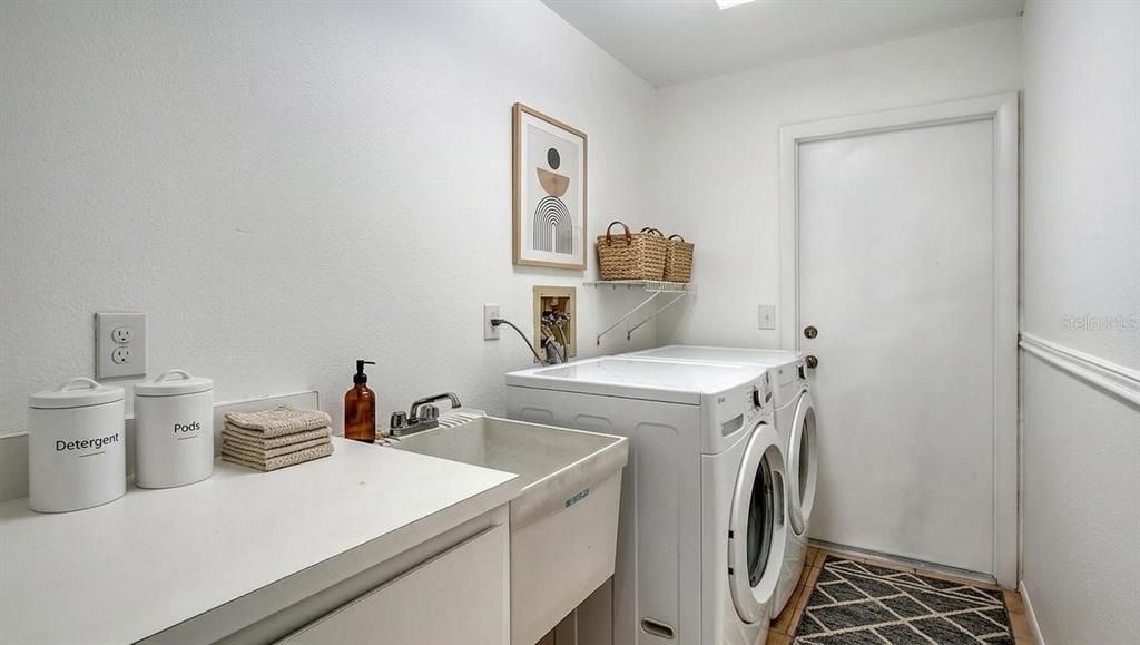 Activo con contrato: $584,900 (3 camas, 2 baños, 1574 Pies cuadrados)