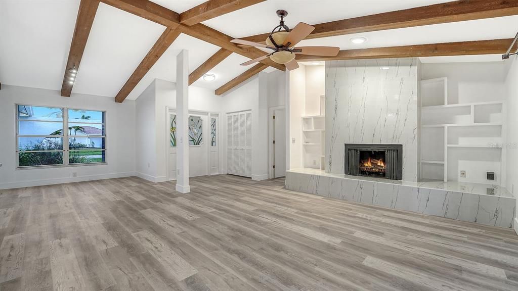 Activo con contrato: $584,900 (3 camas, 2 baños, 1574 Pies cuadrados)
