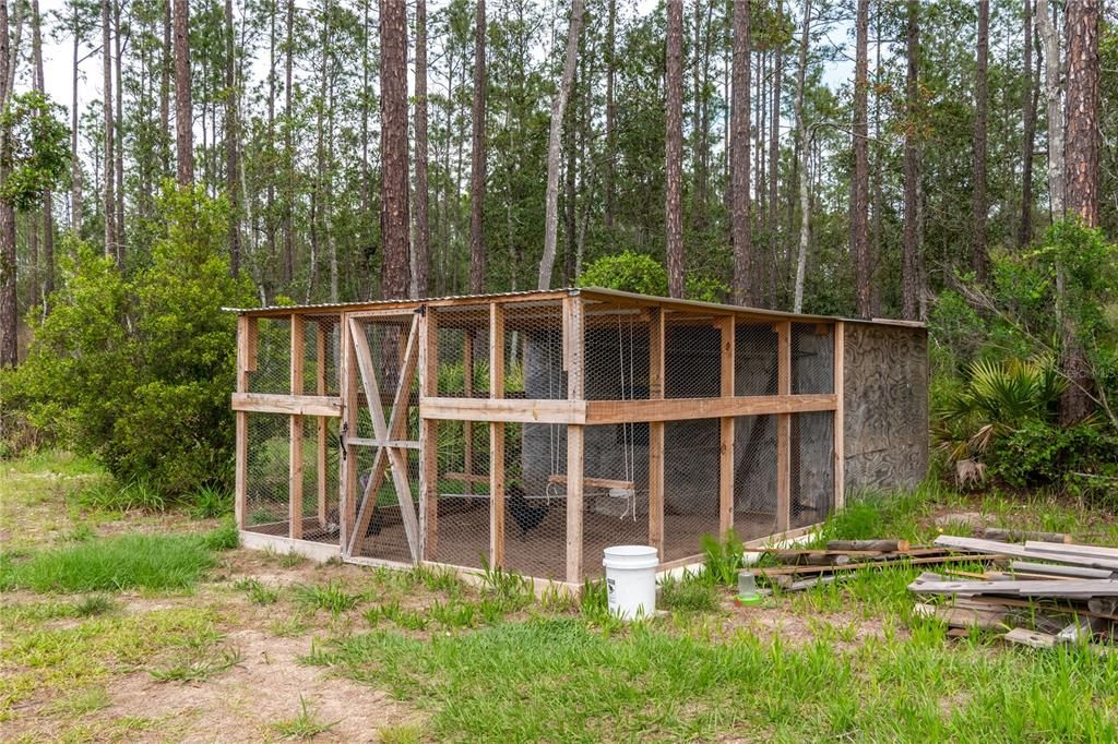 На продажу: $390,000 (4 спален, 2 ванн, 1404 Квадратных фут)