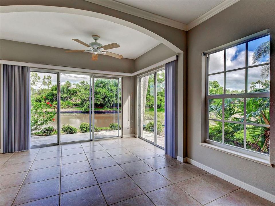 For Sale: $210,000 (2 beds, 2 baths, 1280 Square Feet)