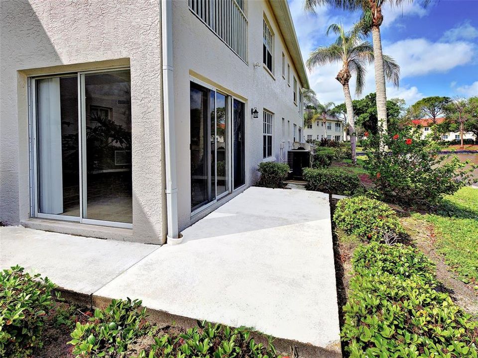 For Sale: $210,000 (2 beds, 2 baths, 1280 Square Feet)