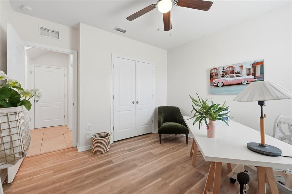 Activo con contrato: $364,500 (5 camas, 3 baños, 2616 Pies cuadrados)
