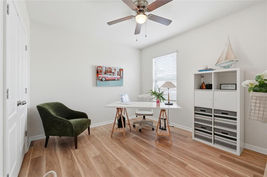 Activo con contrato: $364,500 (5 camas, 3 baños, 2616 Pies cuadrados)