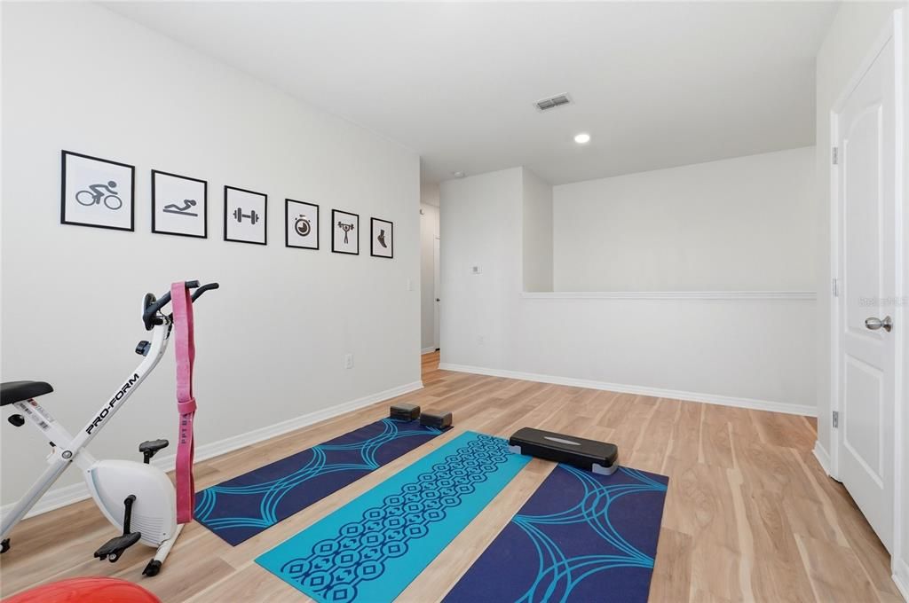 Activo con contrato: $364,500 (5 camas, 3 baños, 2616 Pies cuadrados)