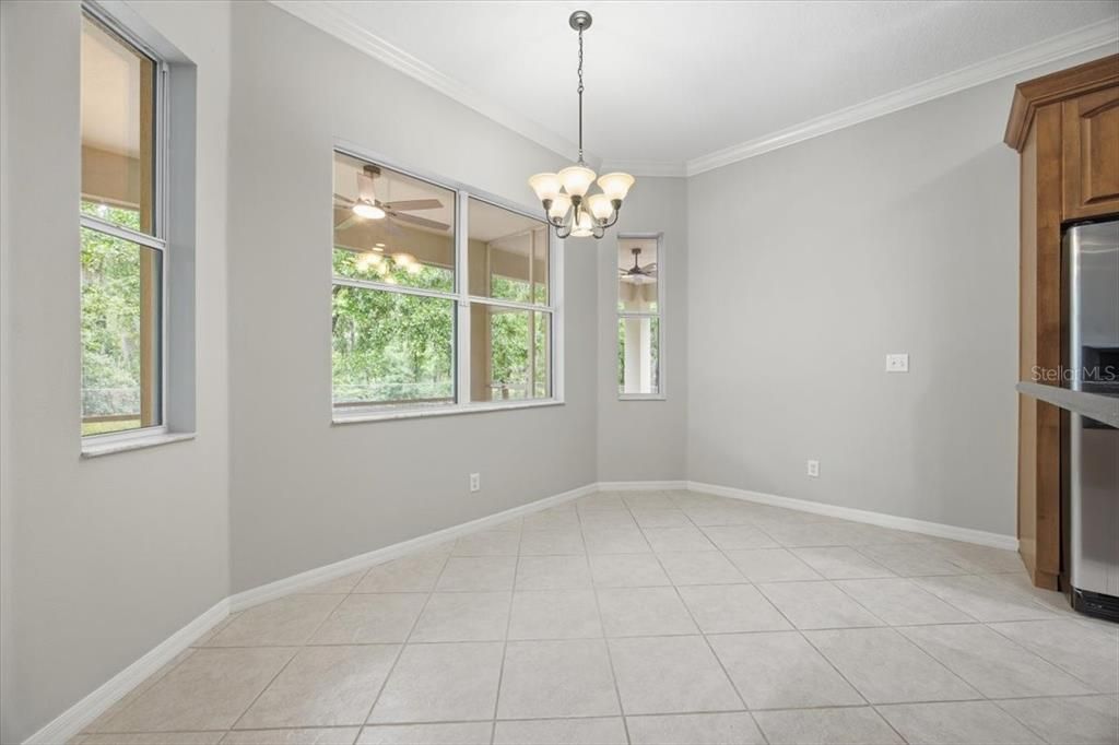 En Venta: $669,900 (4 camas, 3 baños, 2552 Pies cuadrados)